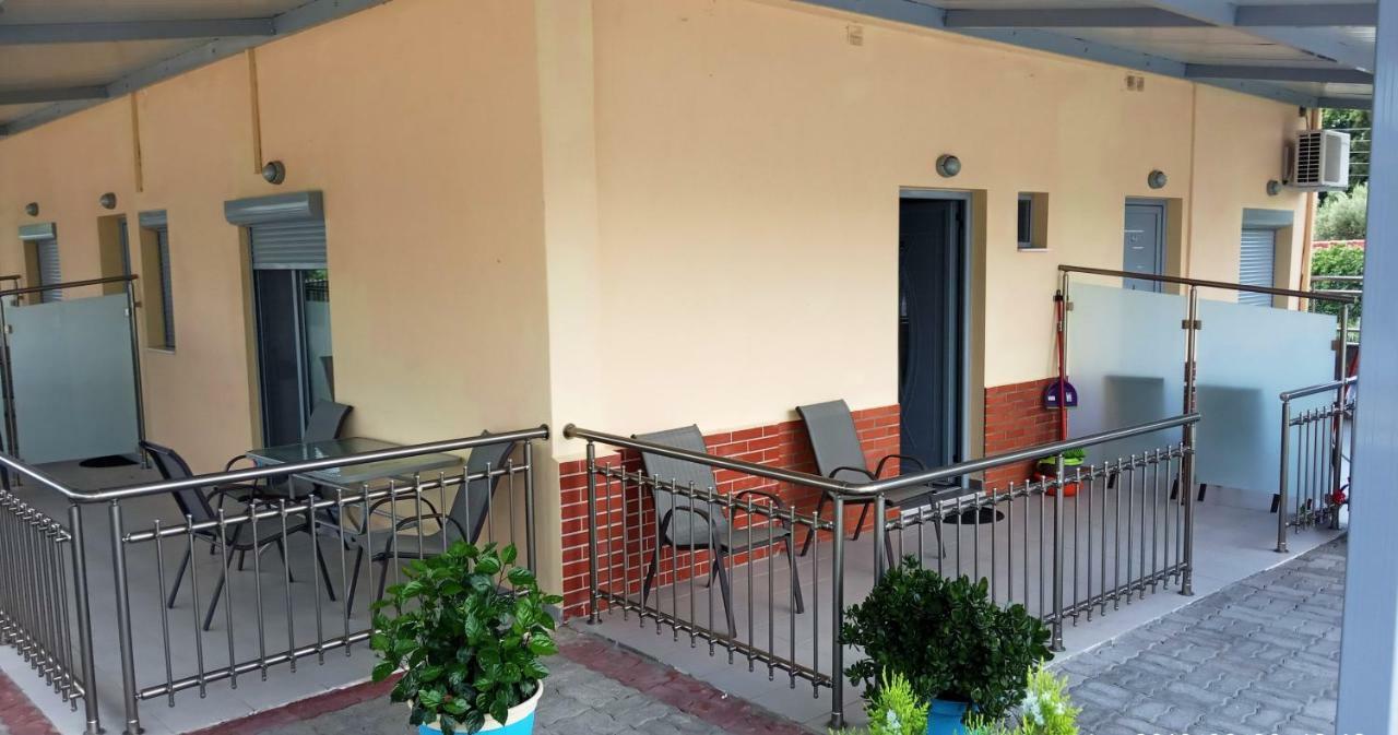 Villa Georgia Beach Neos Marmaras Exterior photo